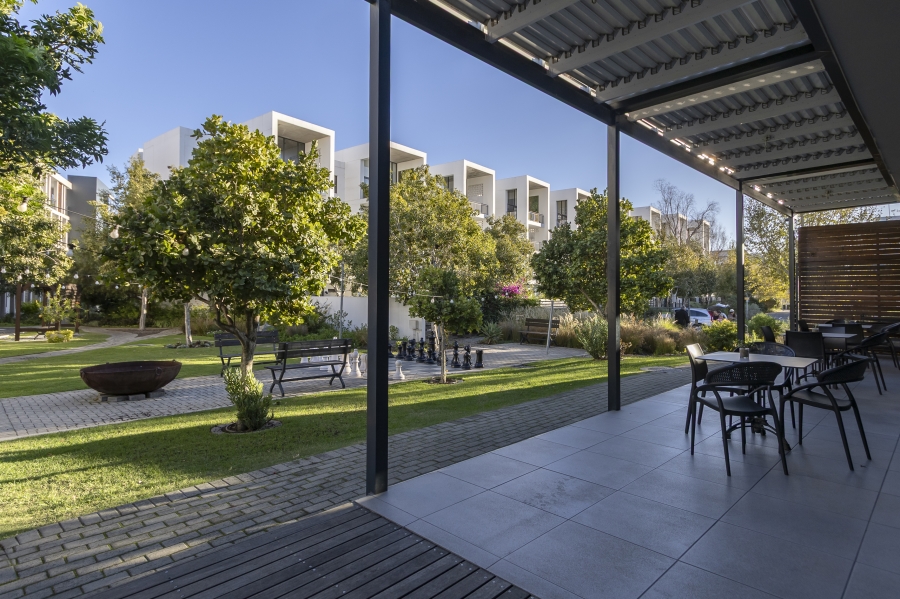 To Let 1 Bedroom Property for Rent in Paardevlei Western Cape